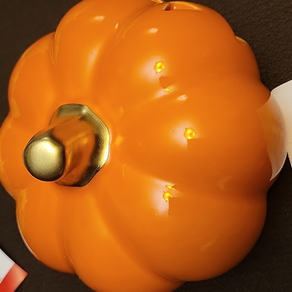 CERAMIC LIGHT UP PUMPKIN 🎃 - Picture 2 of 16